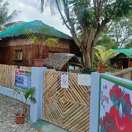 Moalboal Bamboo House / Rooms المظهر الخارجي الصورة