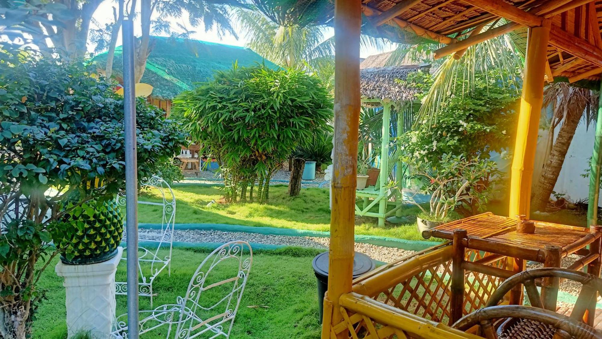 Moalboal Bamboo House / Rooms المظهر الخارجي الصورة
