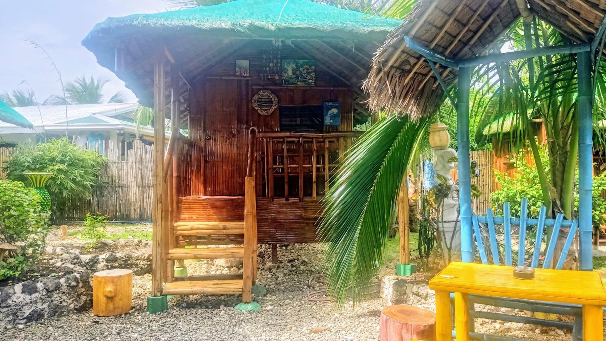 Moalboal Bamboo House / Rooms المظهر الخارجي الصورة