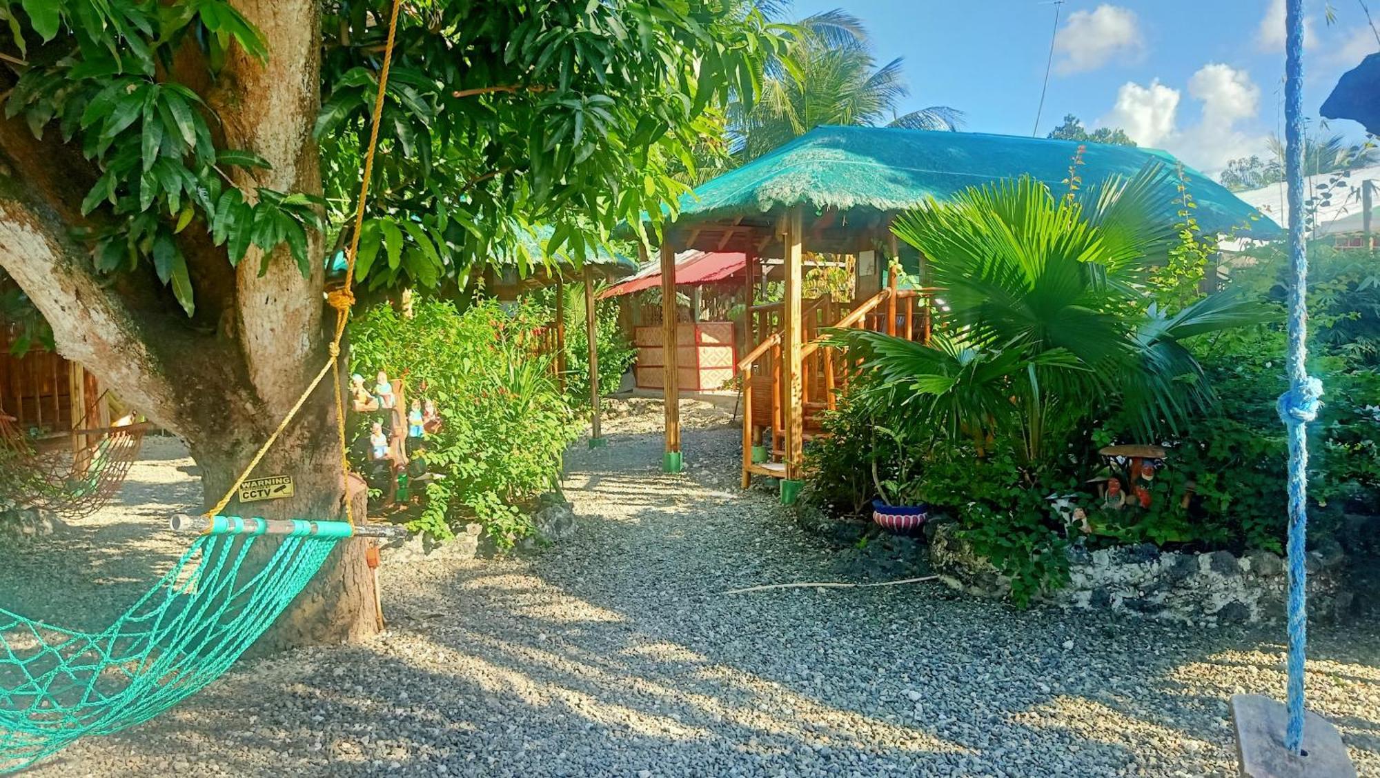 Moalboal Bamboo House / Rooms الغرفة الصورة